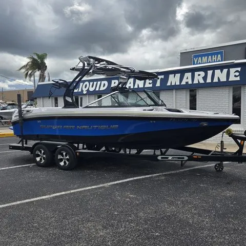 The Image of Nautique Super Air Nautique 210 Team Edition 2010 - 1