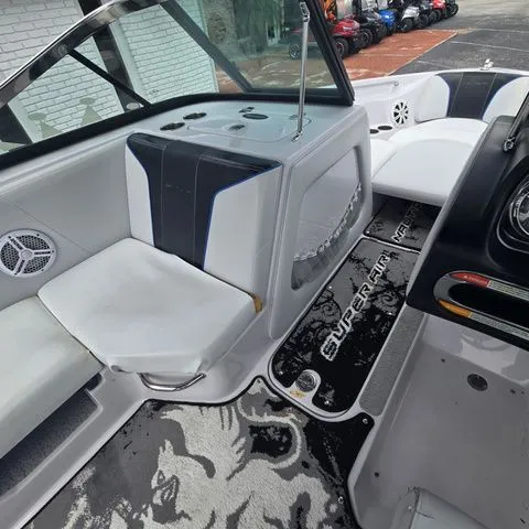 Slide: The Image of Nautique Super Air Nautique 210 Team Edition 2010 - 17