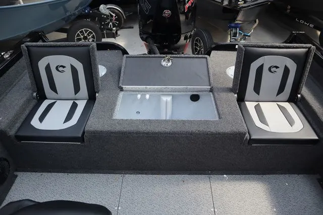 Slide: The Image of Crestliner 2050 Fish Hawk 2026 - 24