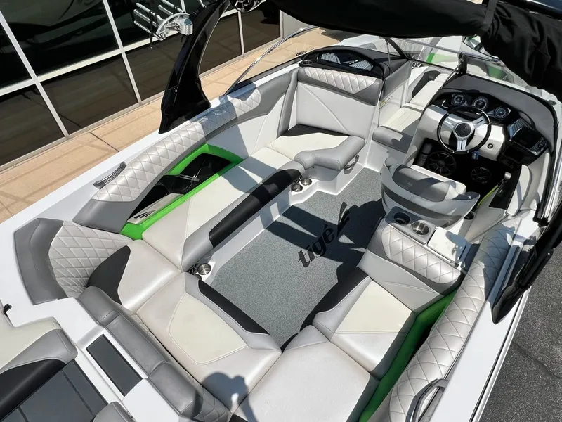 Slide: The Image of Tigé Z3 2014 - 16