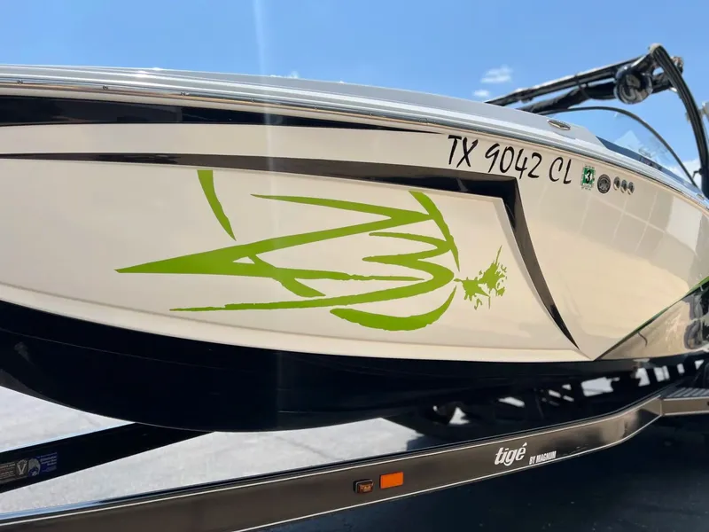 Slide: The Image of Tigé Z3 2014 - 9