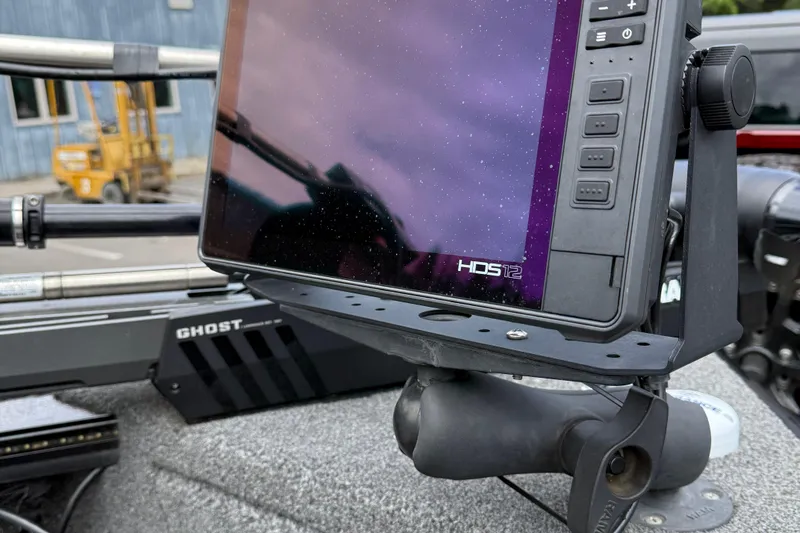 Slide: The Image of 2020 Lund 1875 Pro-V Sport with HDS12 fishfinder and Ghost trolling motor. - 4