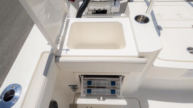 Slide: The Image of World Cat 235 Tournament Edition 2026 - 8