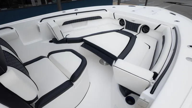 Slide: The Image of Tidewater 272 CC Adventure 2026 - 18