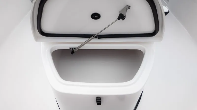 Slide: The Image of Tidewater 272 CC Adventure 2026 - 25