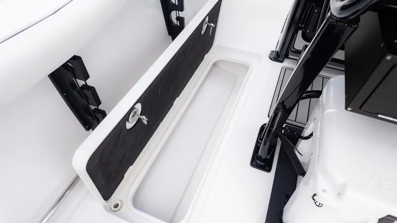 Slide: The Image of Tidewater 272 CC Adventure 2026 - 27