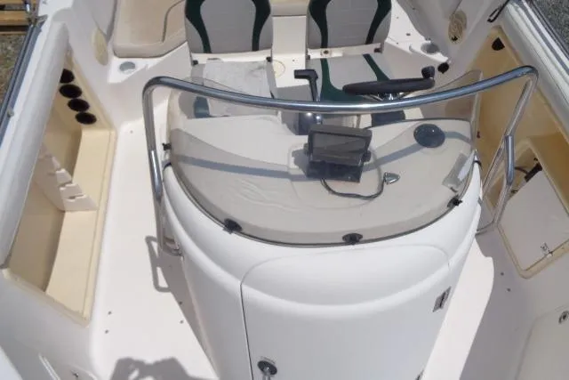 Slide: The Image of 2005 Hurricane GS211 boat interior with seating and console view. - 27