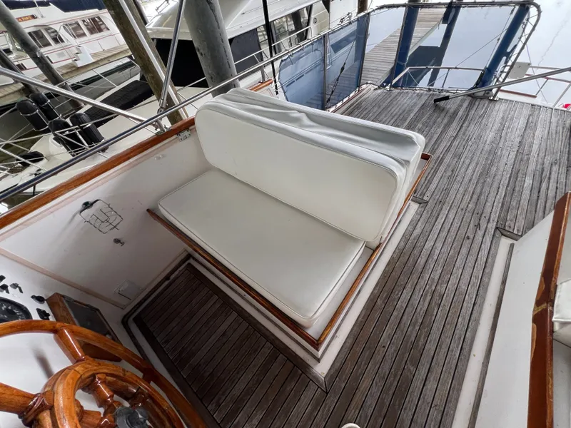 Slide: The Image of Grand Banks 36 Classic 1983 - 22