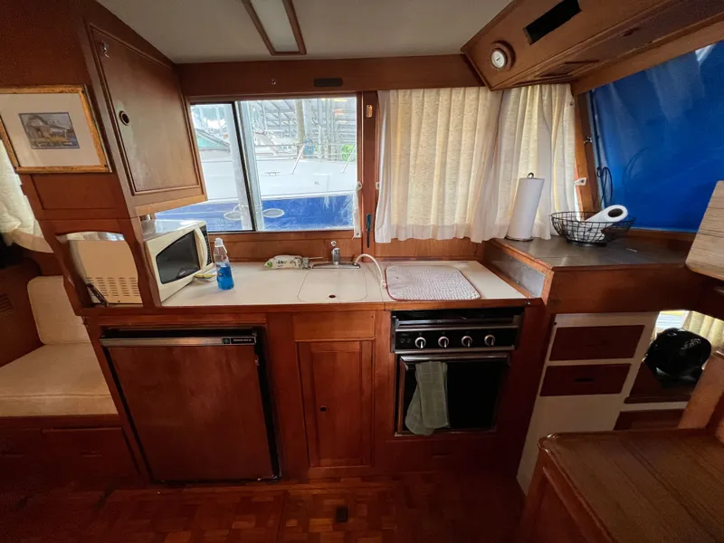 Slide: The Image of Grand Banks 36 Classic 1983 - 33