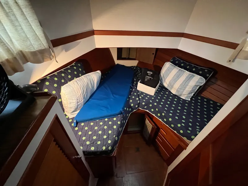 Slide: The Image of Grand Banks 36 Classic 1983 - 36