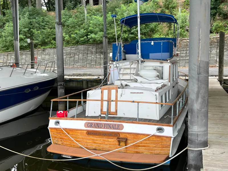 Slide: The Image of Grand Banks 36 Classic 1983 - 4