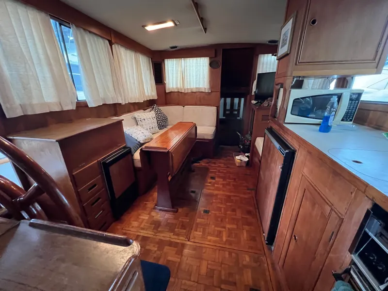 Slide: The Image of Grand Banks 36 Classic 1983 - 40