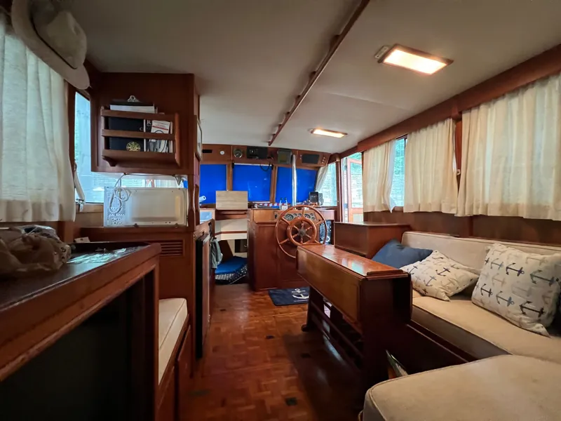 Slide: The Image of Grand Banks 36 Classic 1983 - 45