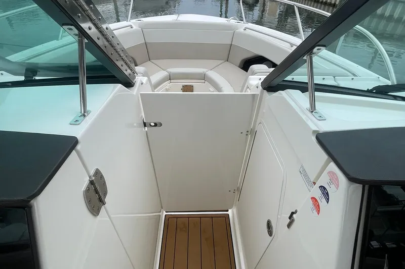 Slide: The Image of WIND DOOR BETWEEN BOW AND AFT COCKPIT AREAS - 23