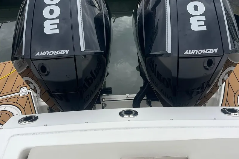 Slide: The Image of UPGRADED TWIN MERCURY 300HP ENGINES!! - 40