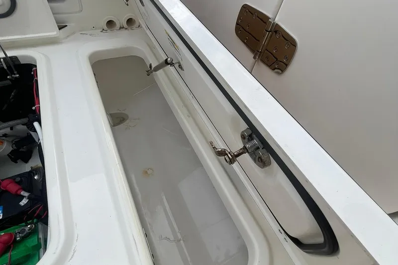 Slide: The Image of PORT FISHBOX W/MACERATOR - 58