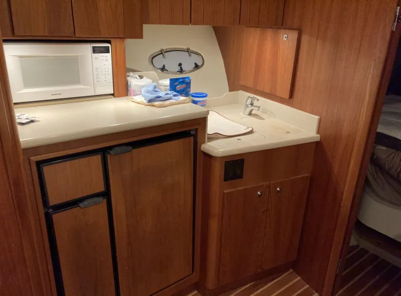 Slide: The Image of Tiara 3500 Open 2000 - 11