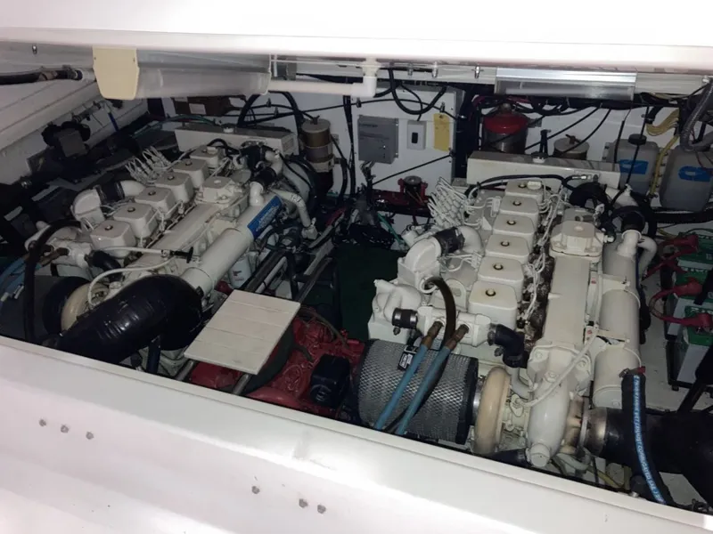 Slide: The Image of Tiara 3500 Open 2000 - 17