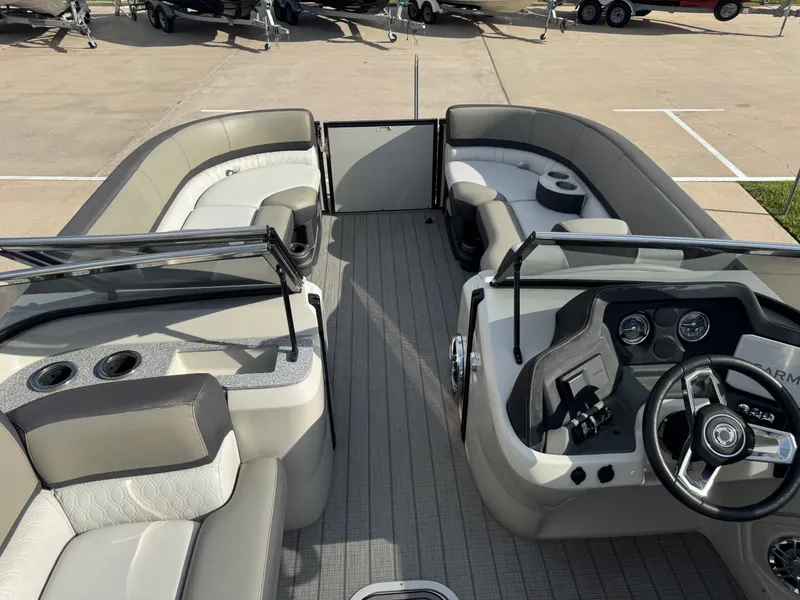 Slide: The Image of Tahoe CAS VRBW25T 2023 - 27