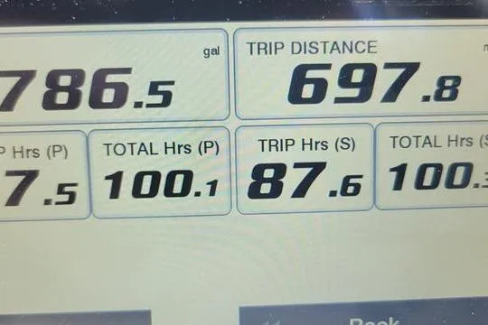 Slide: The Image of Display screen showing trip data for 2023 Robalo R272 Center Console boat. - 21