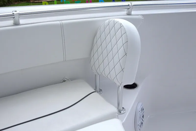 Slide: The Image of 2023 Sportsman Heritage 231 Center Console boat seat with diamond-stitched upholstery. - 15