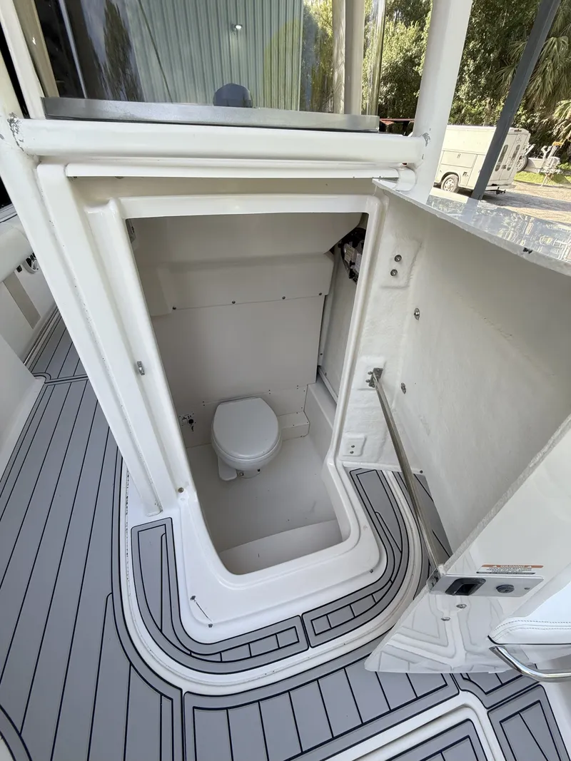 Slide: The Image of Robalo 240 Center Console 2015 - 15