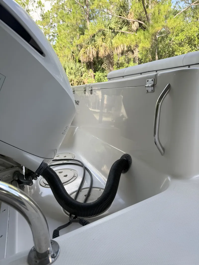 Slide: The Image of Robalo 240 Center Console 2015 - 29
