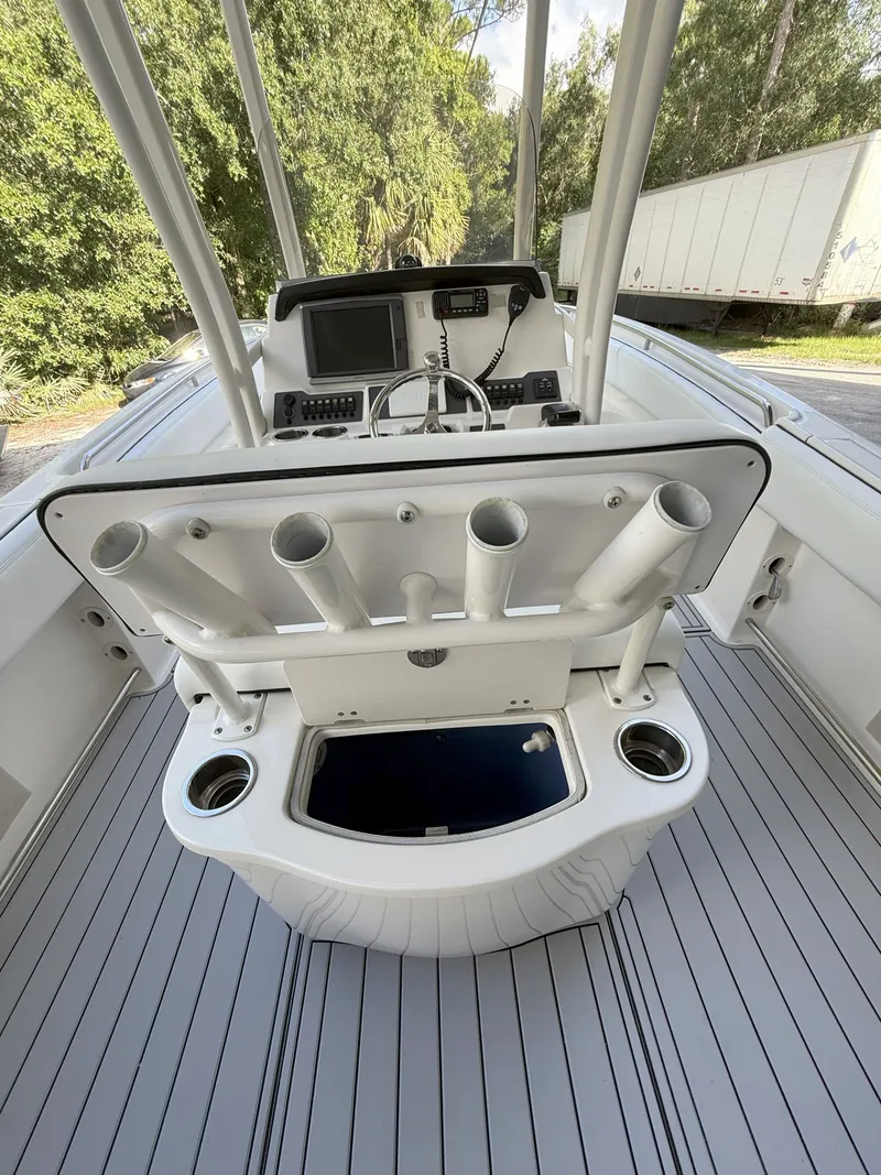 Slide: The Image of Robalo 240 Center Console 2015 - 7