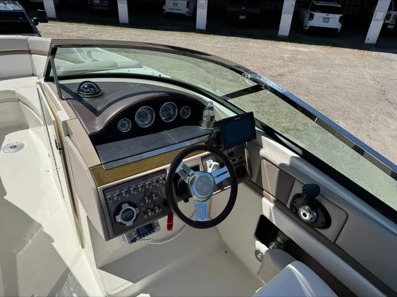 Slide: The Image of Sea Ray 250 SLX 2011 - 11