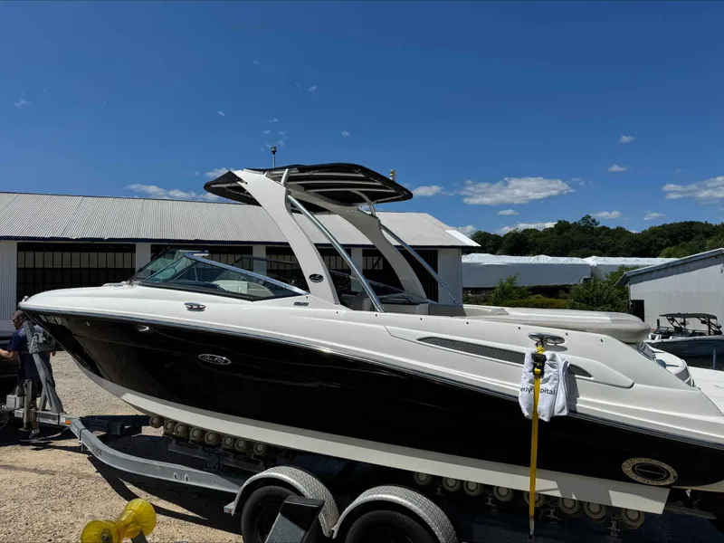 Slide: The Image of Sea Ray 250 SLX 2011 - 3