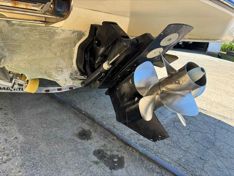 Slide: The Image of Sea Ray 250 SLX 2011 - 7