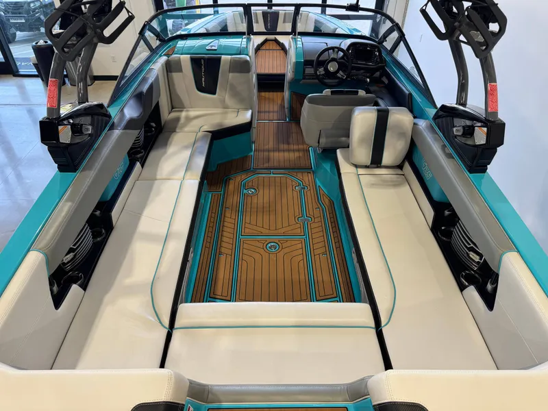Slide: The Image of Nautique Super Air Nautique G25 2015 - 13