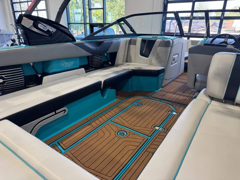 Slide: The Image of Nautique Super Air Nautique G25 2015 - 14