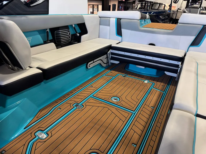 Slide: The Image of Nautique Super Air Nautique G25 2015 - 15