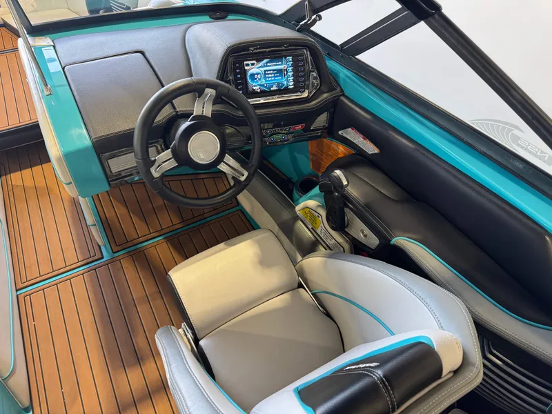 Slide: The Image of Nautique Super Air Nautique G25 2015 - 24