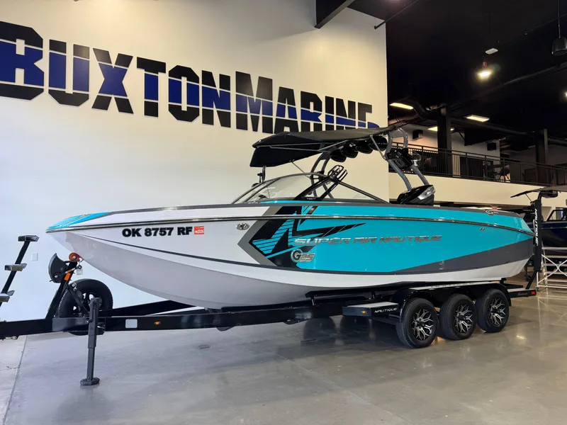 Slide: The Image of Nautique Super Air Nautique G25 2015 - 3