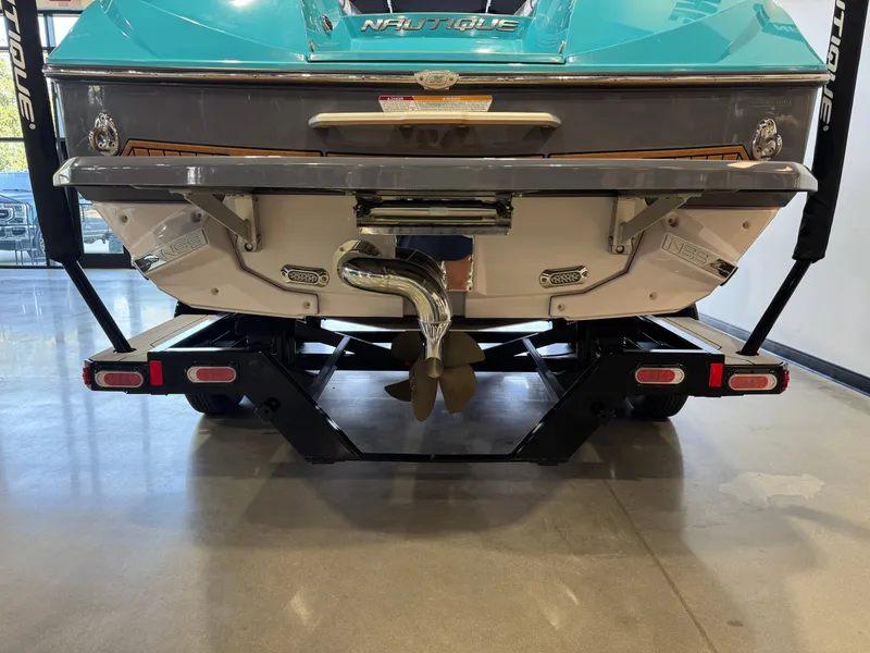 Slide: The Image of Nautique Super Air Nautique G25 2015 - 7