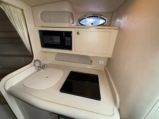 Slide: The Image of Sea Ray 270 Sundancer 1998 - 29