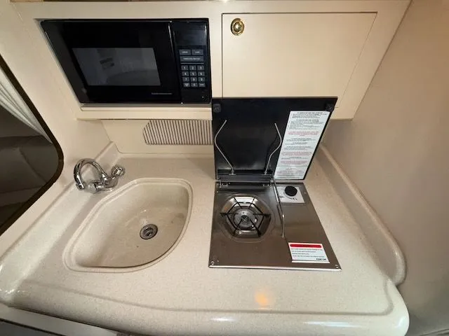 Slide: The Image of Sea Ray 270 Sundancer 1998 - 30