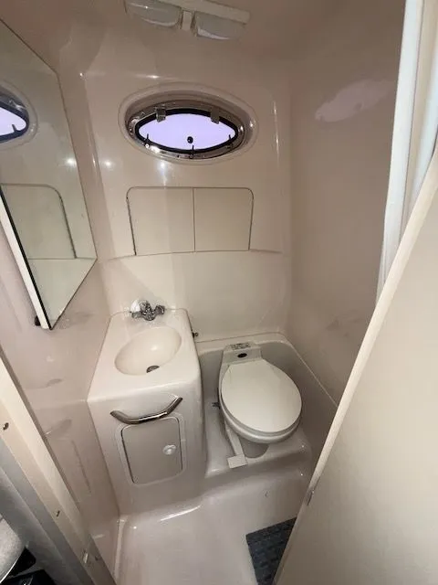 Slide: The Image of Sea Ray 270 Sundancer 1998 - 33