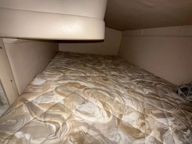 Slide: The Image of Sea Ray 270 Sundancer 1998 - 36