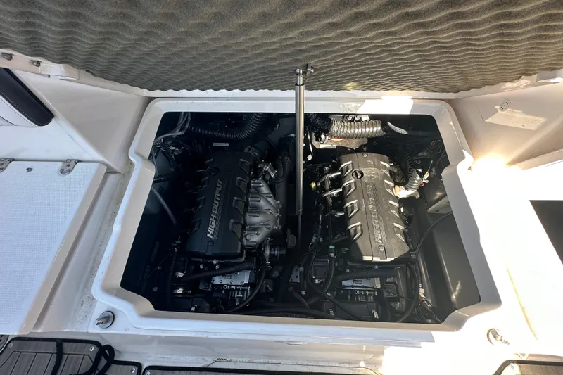 Slide: The Image of 2023 Yamaha Boats 252 FSH Sport engine compartment, showcasing high-output engines. - 14