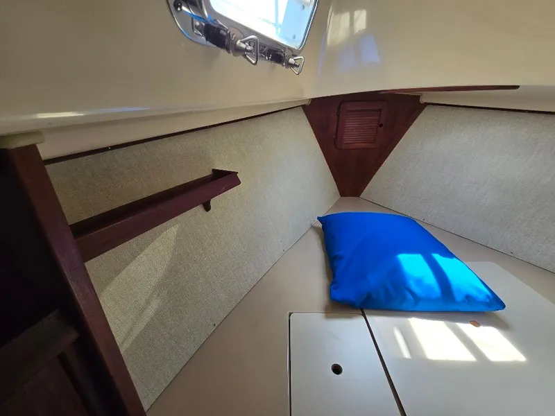 Slide: The Image of Island Packet 27 1989 - 5