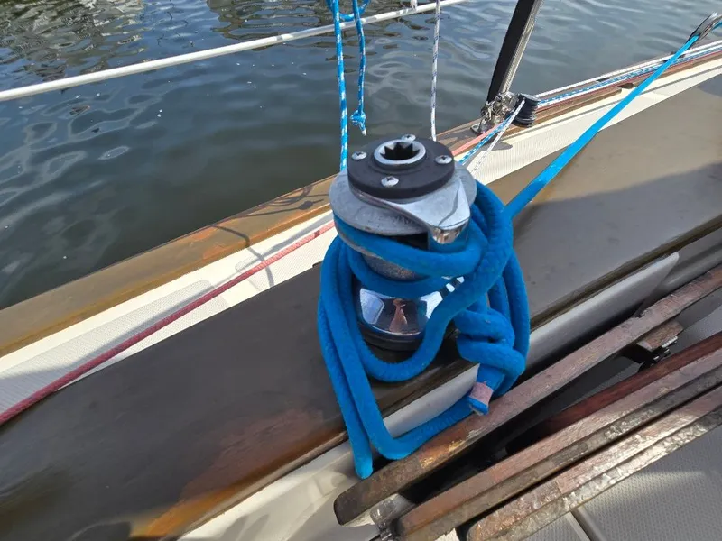 Slide: The Image of Island Packet IP27 1989 - 23