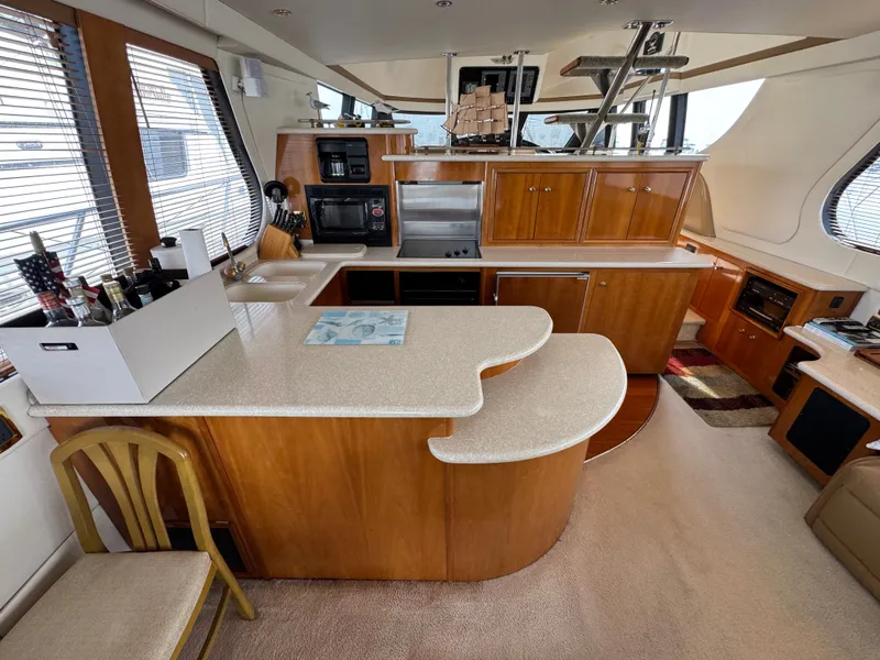 Slide: The Image of Carver 570 Voyager Pilothouse 2002 - 8