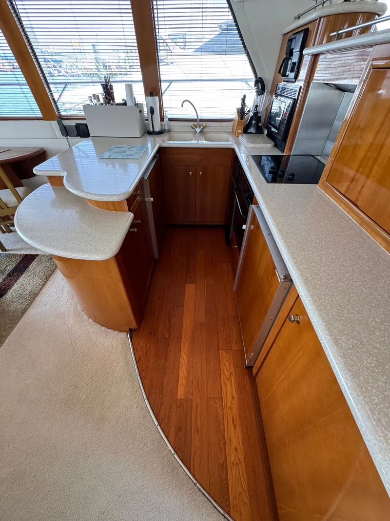 Slide: The Image of Carver Yachts 570 Voyager Pilothouse 2002 - 10