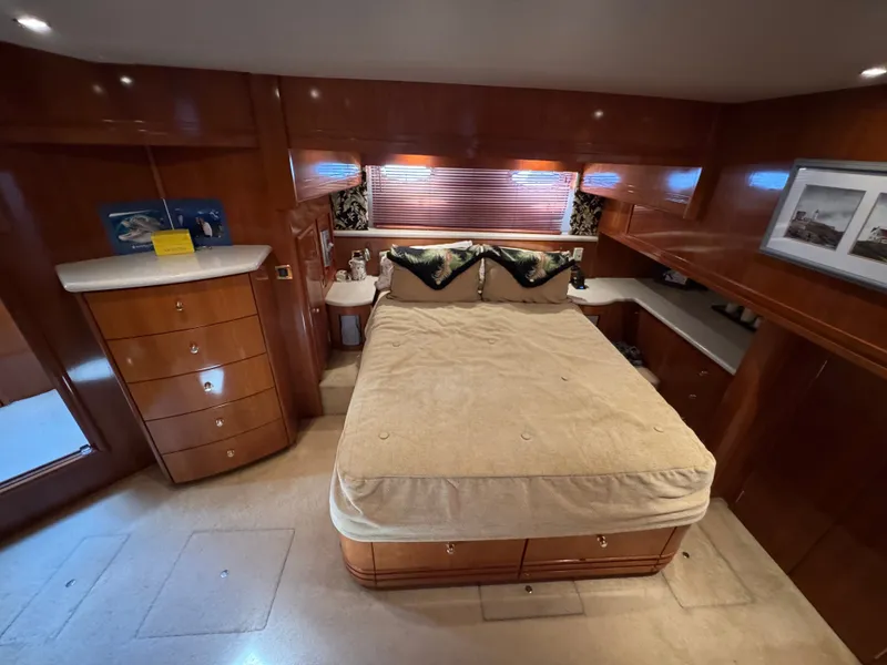Slide: The Image of Carver Yachts 570 Voyager Pilothouse 2002 - 23