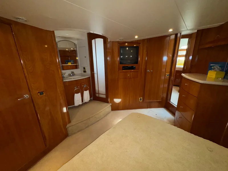 Slide: The Image of Carver Yachts 570 Voyager Pilothouse 2002 - 29