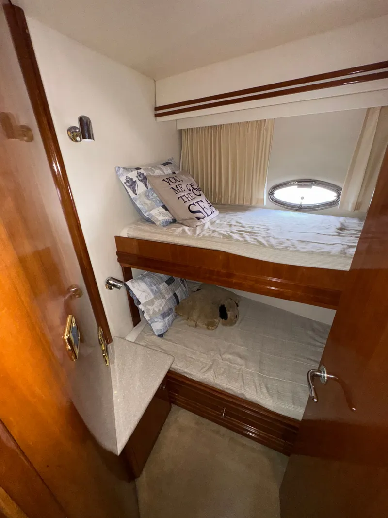 Slide: The Image of Carver Yachts 570 Voyager Pilothouse 2002 - 32