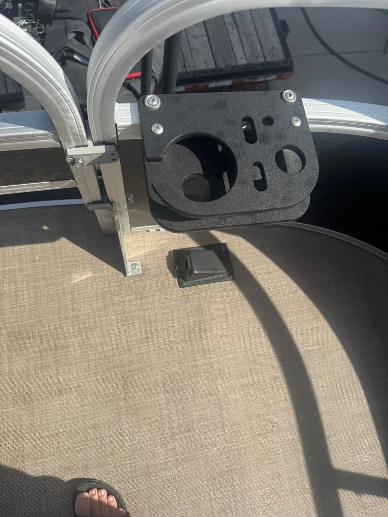 Slide: The Image of Sun Tracker Fishin Barge 2019 - 15